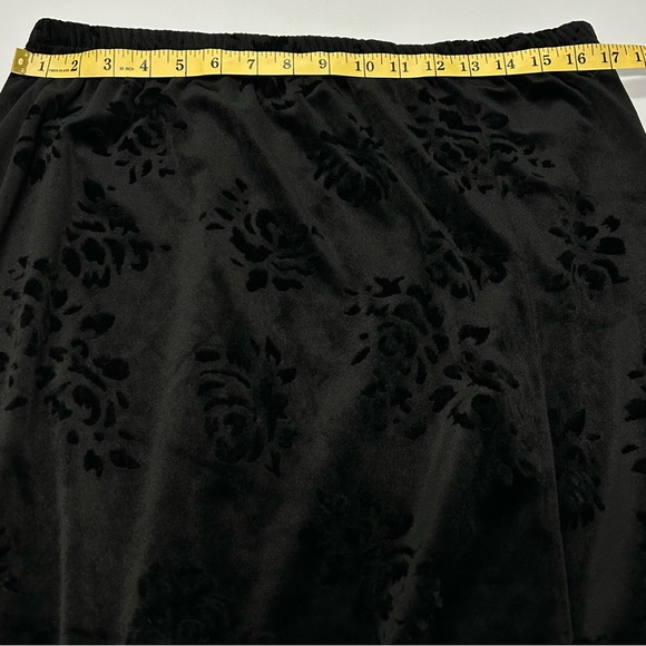 Vintage Long Burnout Velvet Maxi Skirt Size XL Black Floral Whimsigoth Grunge - Picture 7 of 8